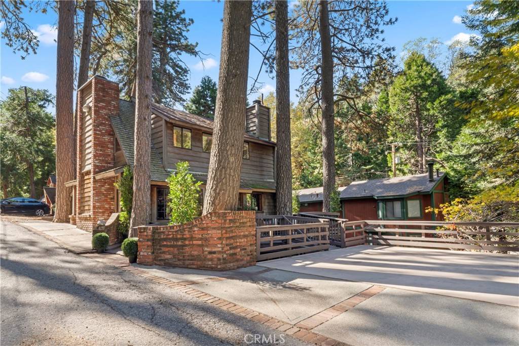 Lake Arrowhead, CA 92352,712 Sunderland CT