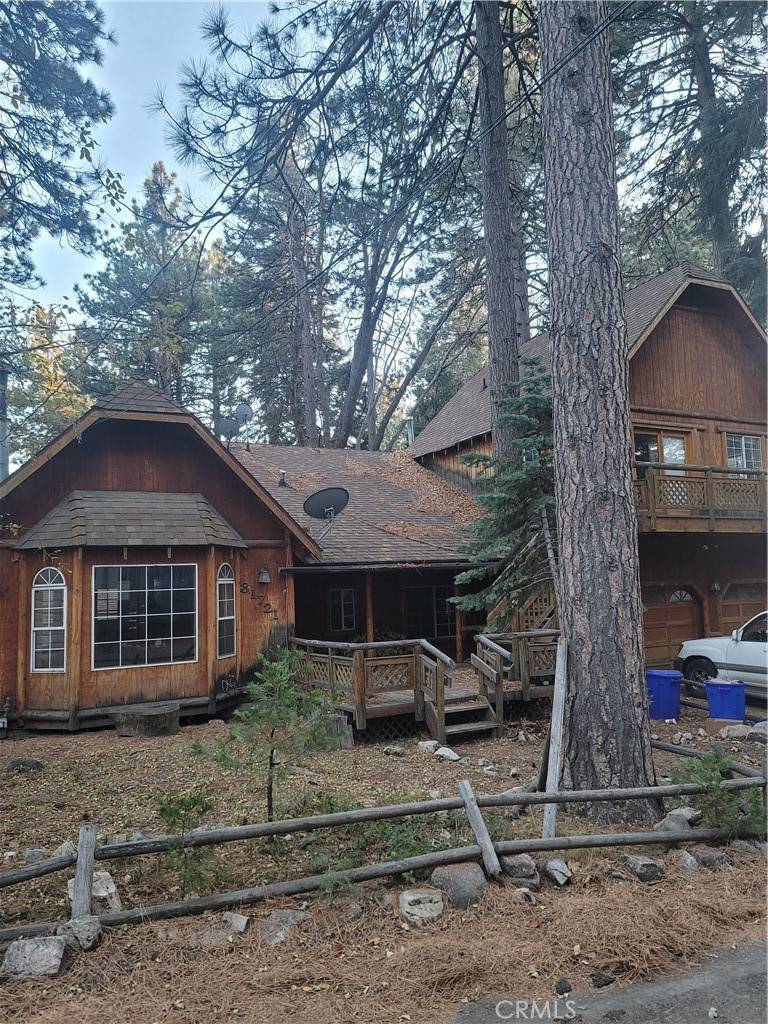 Running Springs, CA 92382,31721 Luring Pines DR