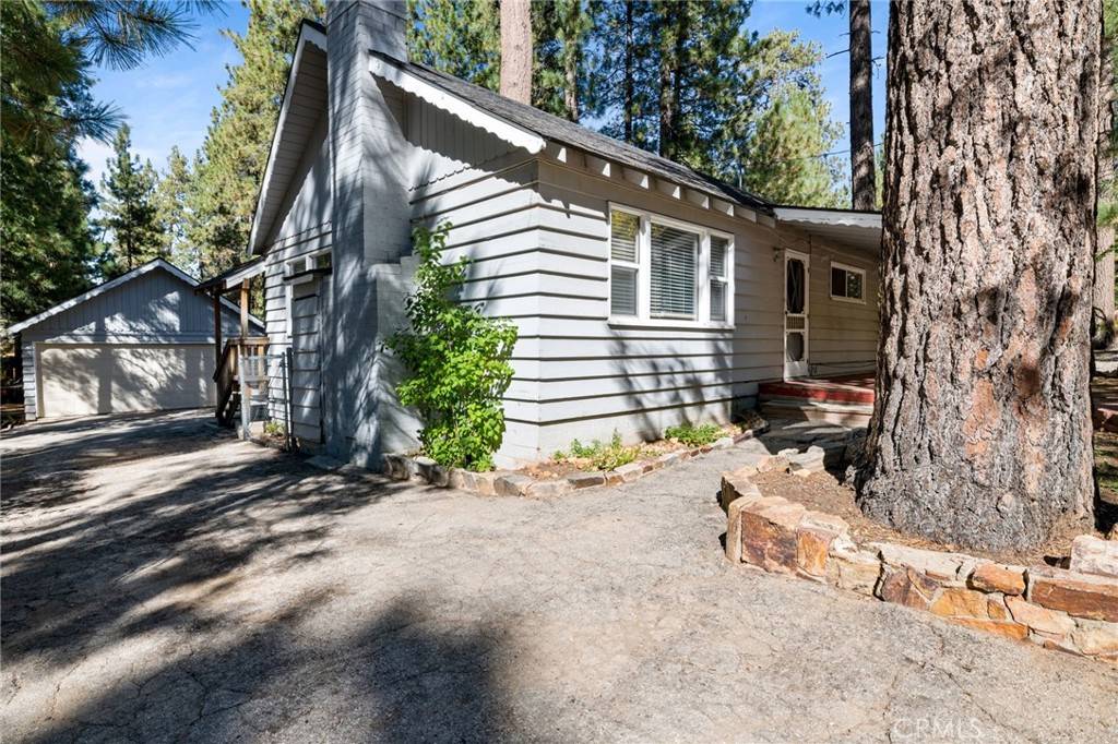 Big Bear, CA 92315,41480 Comstock LN