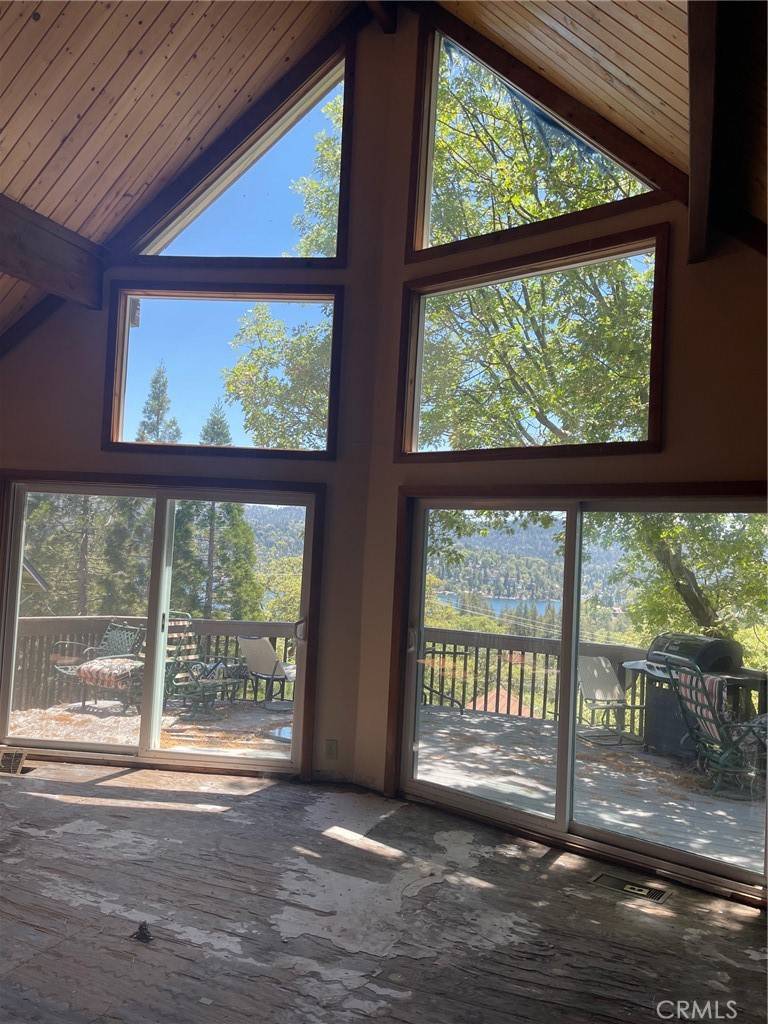 Lake Arrowhead, CA 92352,28720 Zion DR