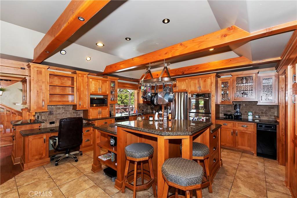 Big Bear City, CA 92314,105 Arbor LN