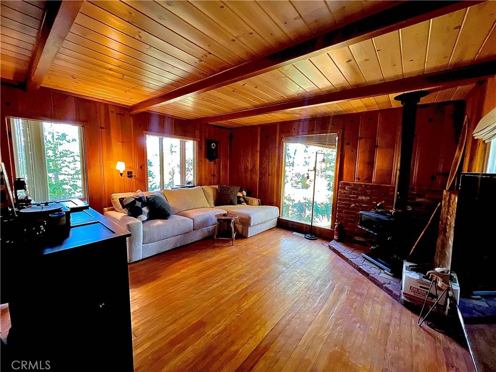 Blue Jay, CA 92317,524 Clark DR