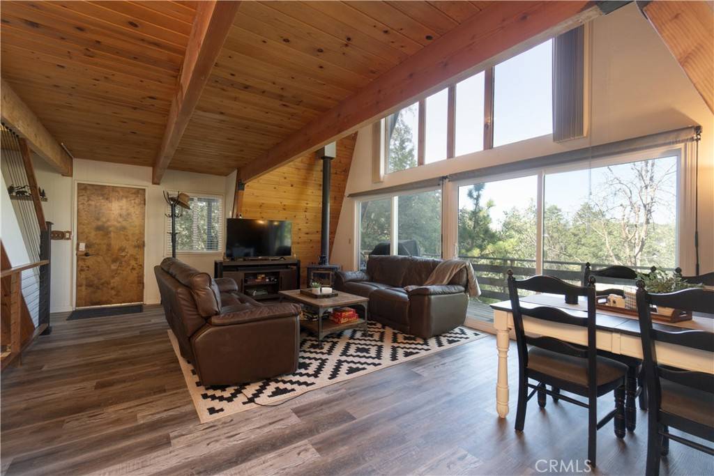 1154 Yukon DR Lake Arrowhead, CA 92352