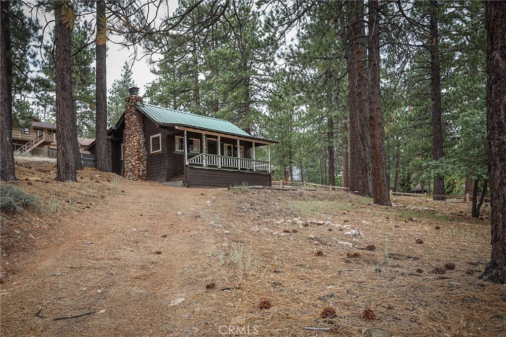 Big Bear Lake, CA 92315,40241 Lakeview DR