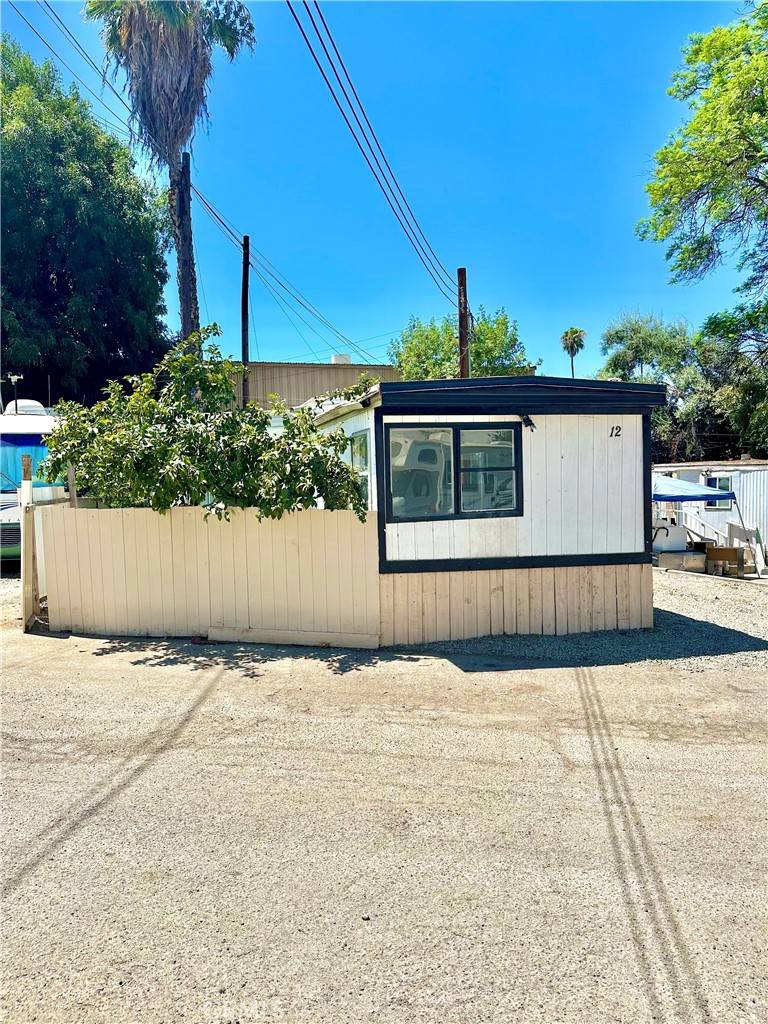 Riverside, CA 92501,905 La Cadena #12