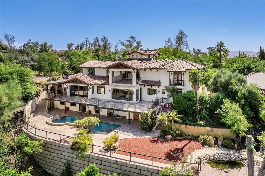 Redlands, CA 92374,204 Saint Catherine ST