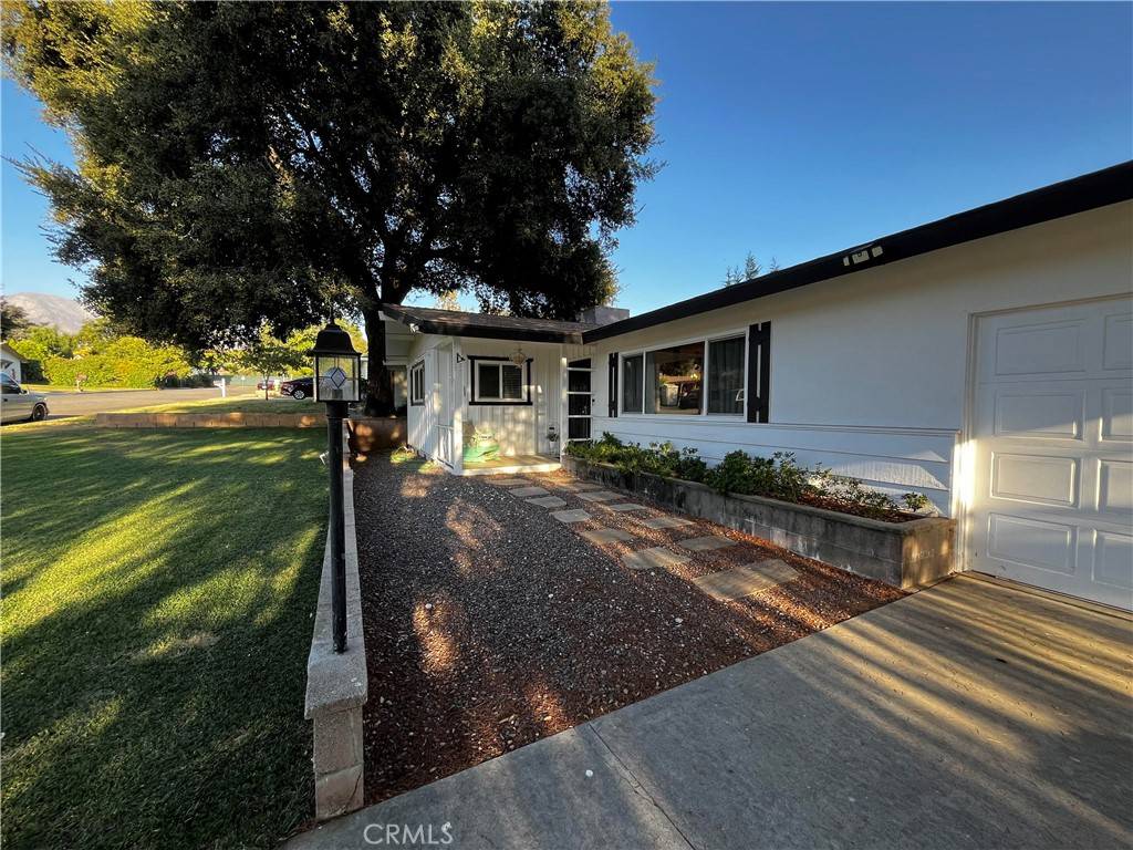 Yucaipa, CA 92399,35211 Adams LN