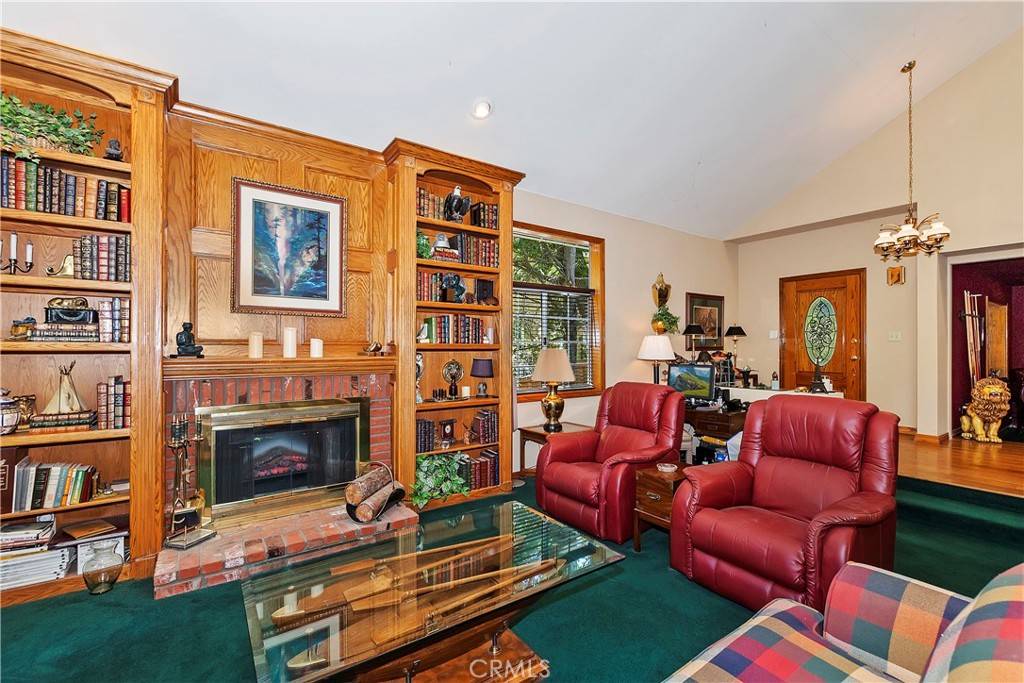 30184 Sky Line DR Running Springs, CA 92382