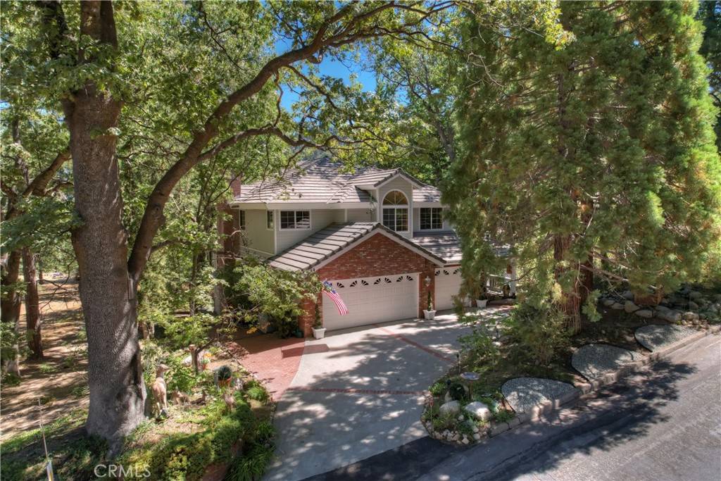 Running Springs, CA 92382,30184 Sky Line DR