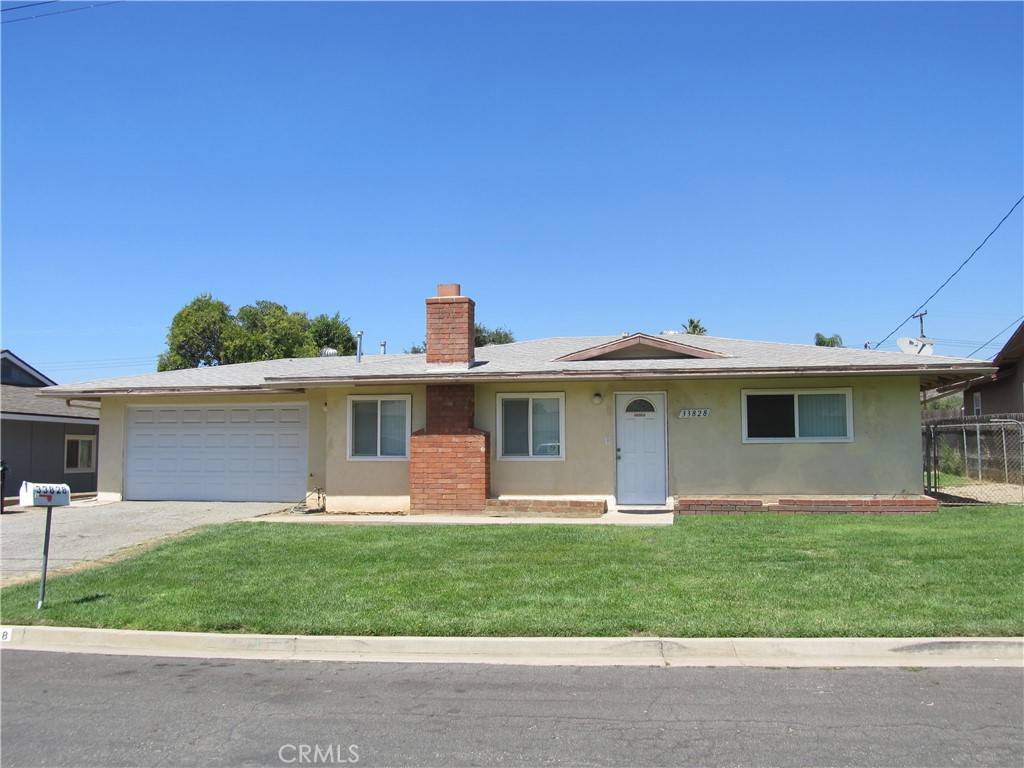 Yucaipa, CA 92399,33828 PALM DR