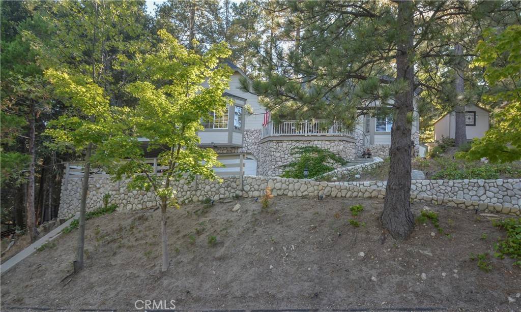 Lake Arrowhead, CA 92352,196 N Fairway DR