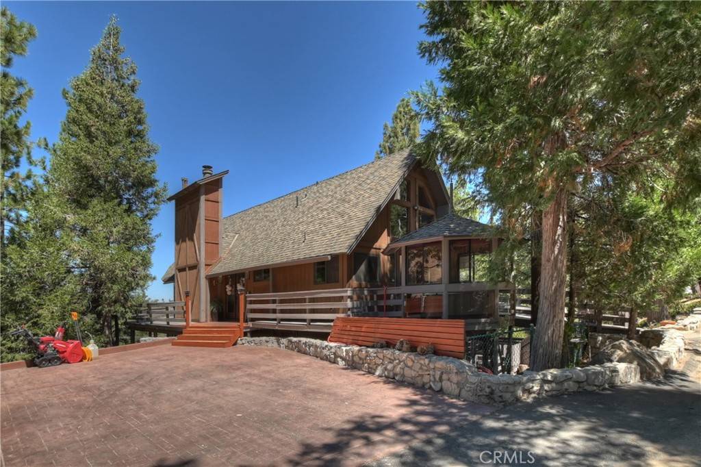 Lake Arrowhead, CA 92352,825 Grass Valley RD