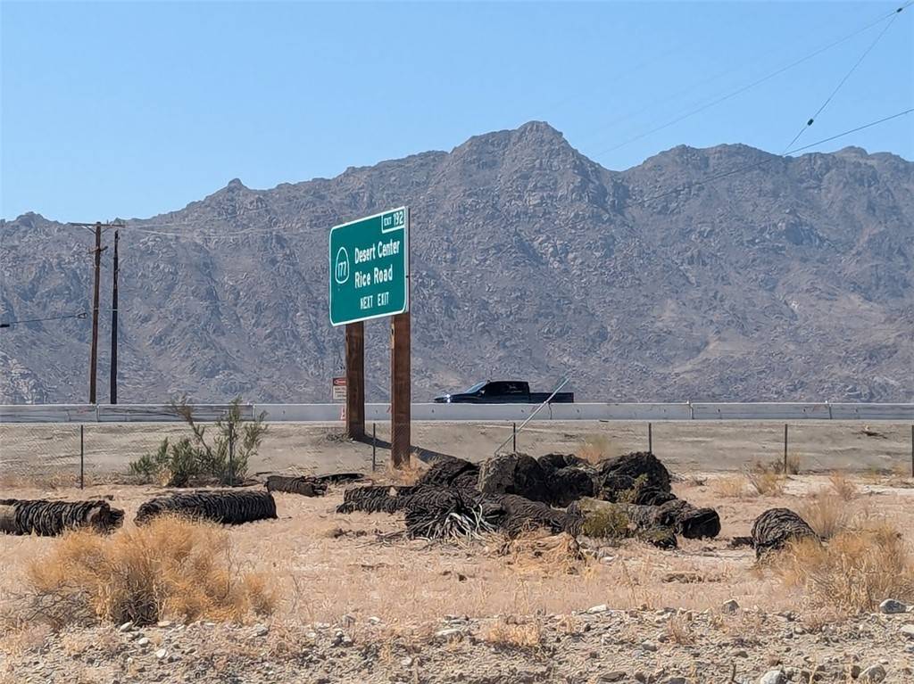 Desert Center, CA 92239,43700 Ragsdale RD