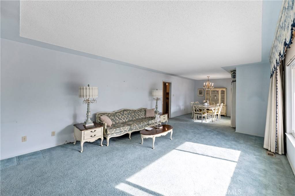 Fresno, CA 93727,5843 E Parkside DR