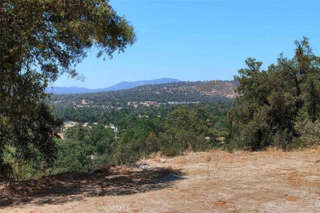 Oakhurst, CA 93644,0 4.45 AC Moonray LN