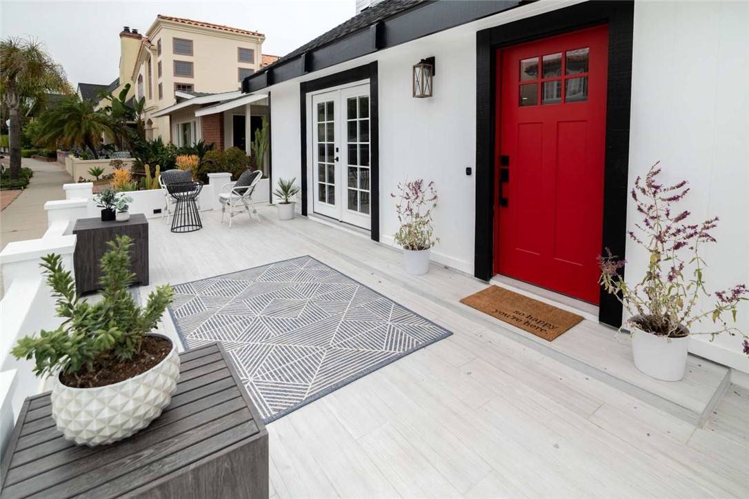 Newport Beach, CA 92661,2137 Miramar DR