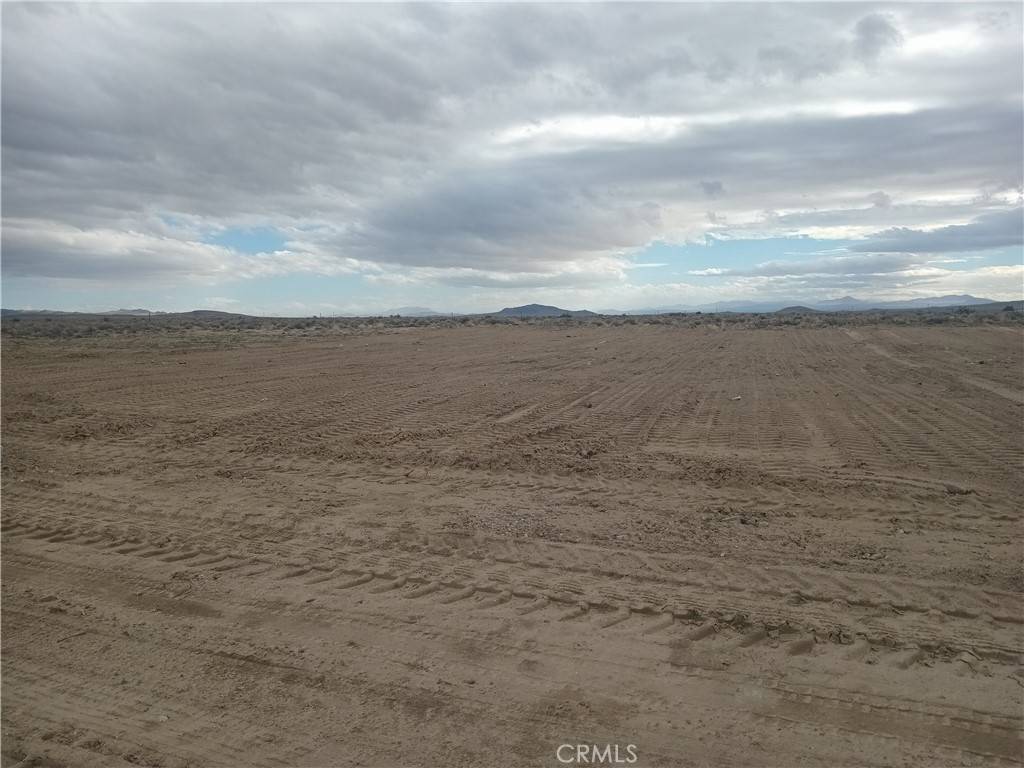 Hinkley, CA 92347,4892510 Orchard road