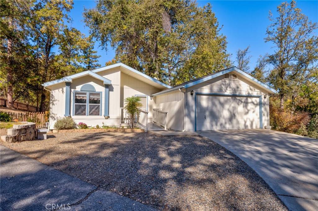 Oakhurst, CA 93644,43555 Highway 41 #A3