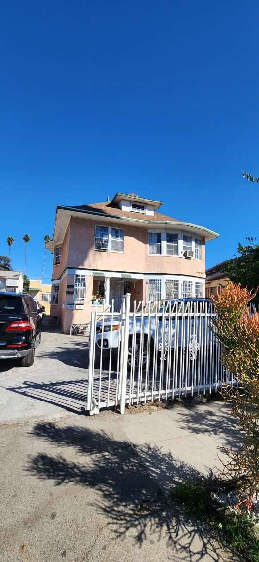 Los Angeles, CA 90011,1335 1337 E Adams BLVD