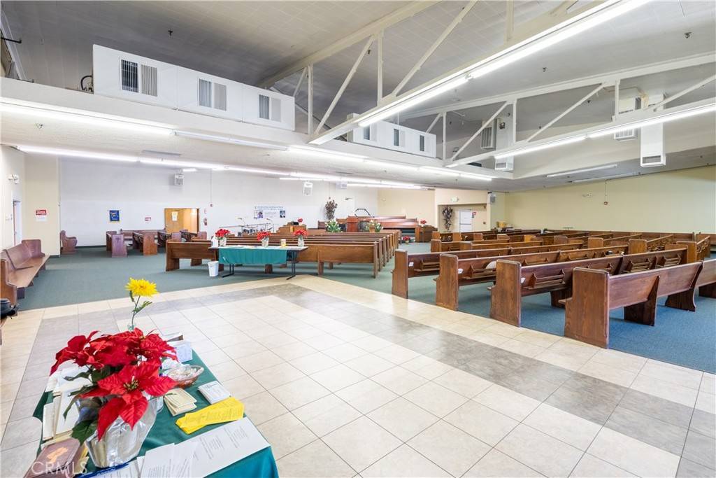 Fresno, CA 93705,3838 N West AVE