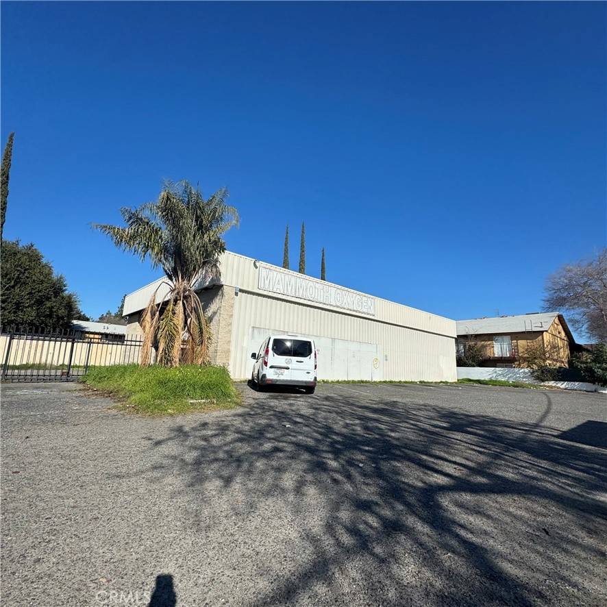 Madera, CA 93638,717 E Almond AVE