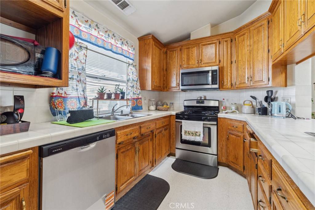 Coalinga, CA 93210,298 E Valley ST