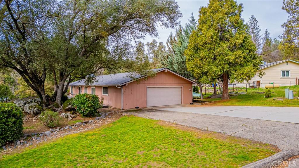 Oakhurst, CA 93644,40276 Redbud DR