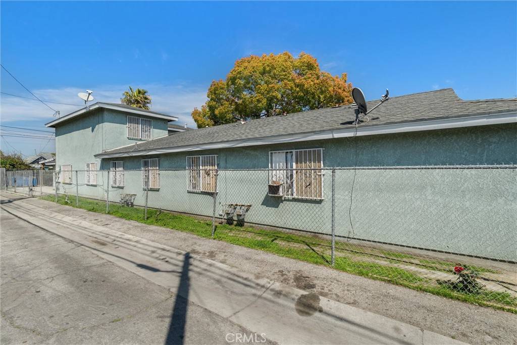 Los Angeles, CA 90001,1523 E 85th ST