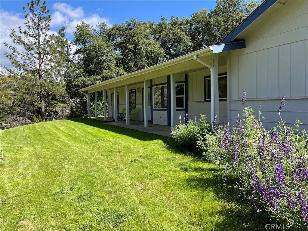 Mariposa, CA 95338,5869 Meadow LN