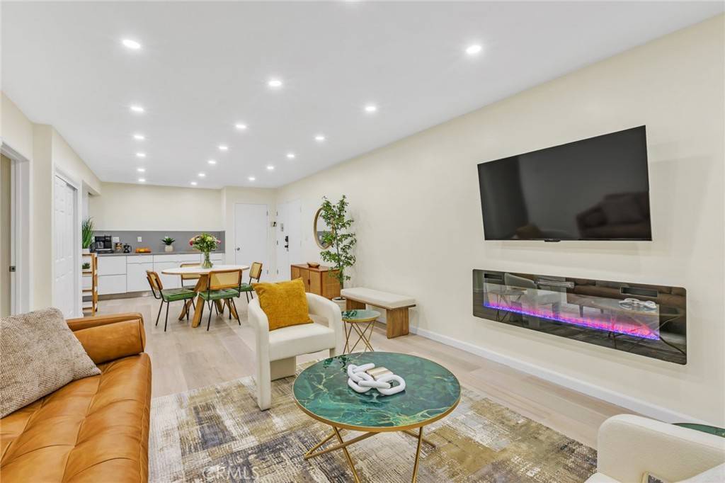 Culver City, CA 90230,6199 Canterbury DR #101