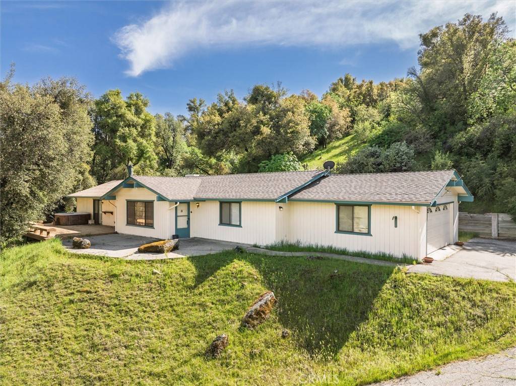 Oakhurst, CA 93644,50566 Critter Creek LN