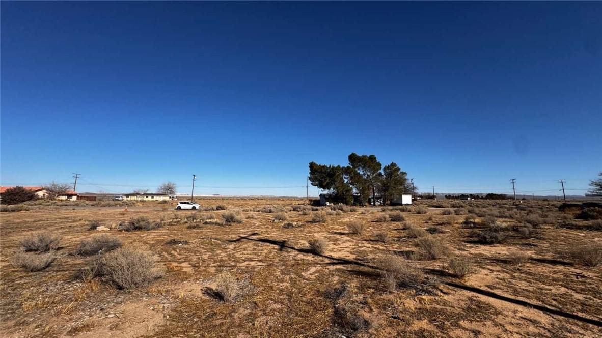 North Edwards, CA 93523,13103 Margo