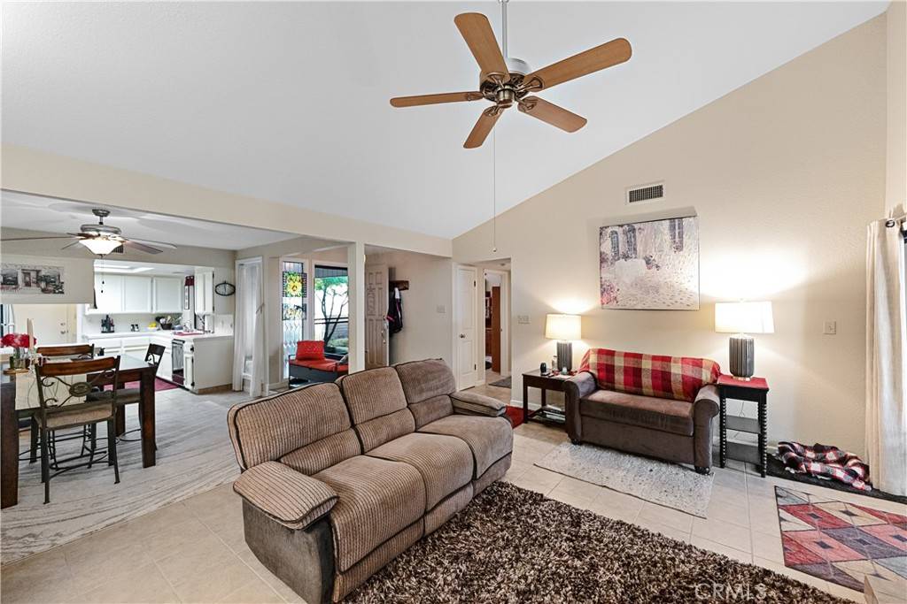 Clovis, CA 93611,1715 Tollhouse LN