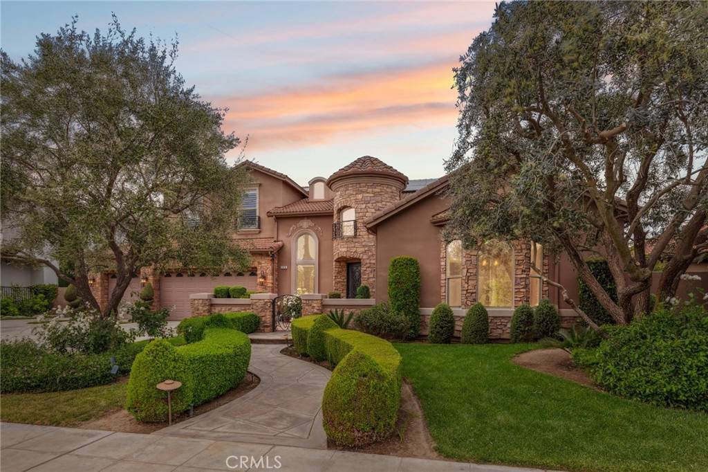 Fresno, CA 93722,4918 W Bluff AVE