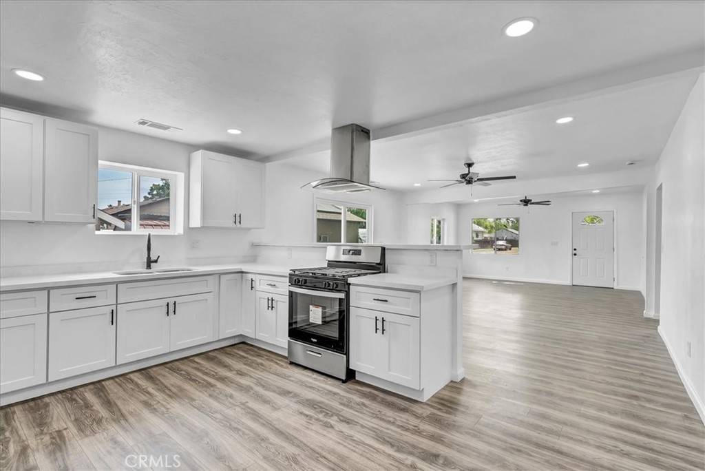 Lemoore, CA 93245,516 C ST