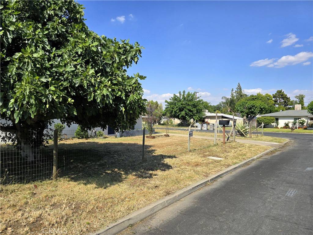 Fresno, CA 93704,155 E Hampton WAY