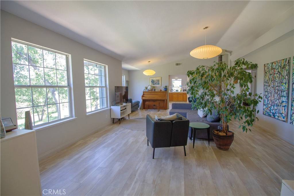 North Fork, CA 93643,32760 Ram LN