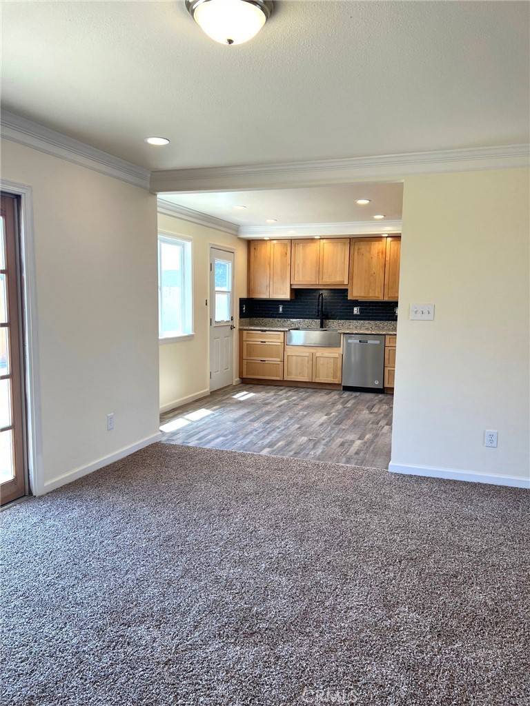 Hanford, CA 93230,1565 Bluejay CIR