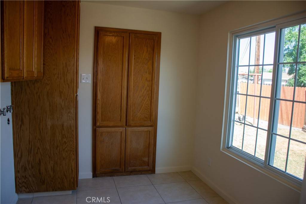 Hanford, CA 93230,1913 N Waukena WAY