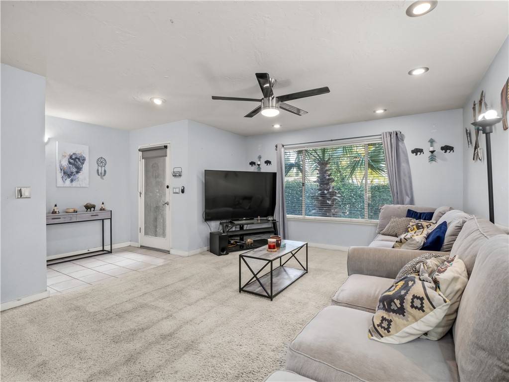 Fresno, CA 93711,7352 N Adoline AVE