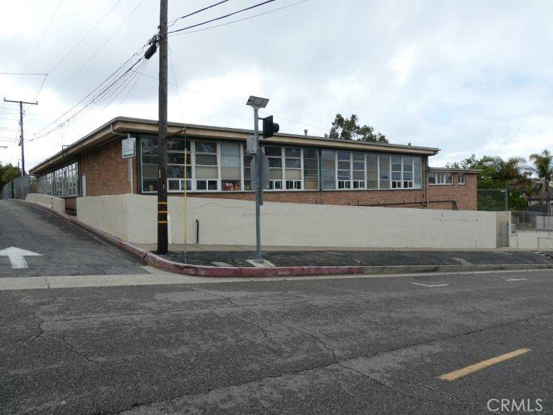 Redondo Beach, CA 90277,122 N Pacific Coast