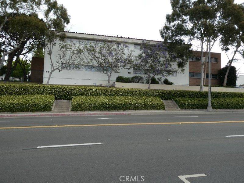 Redondo Beach, CA 90277,122 N Pacific Coast