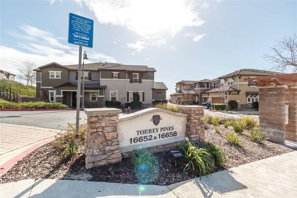 Rancho Cascades, CA 91342,16652 Nicklaus DR #93