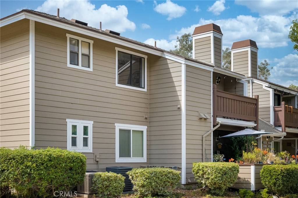 Yorba Linda, CA 92886,6063 Terrace LN