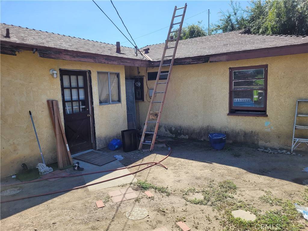 Azusa, CA 91702,937 West Hollyvale