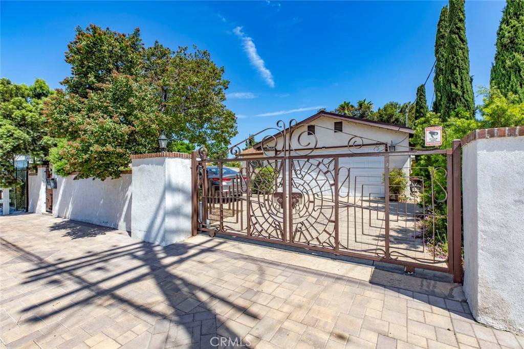 Sun Valley, CA 91352,10829 Penrose ST