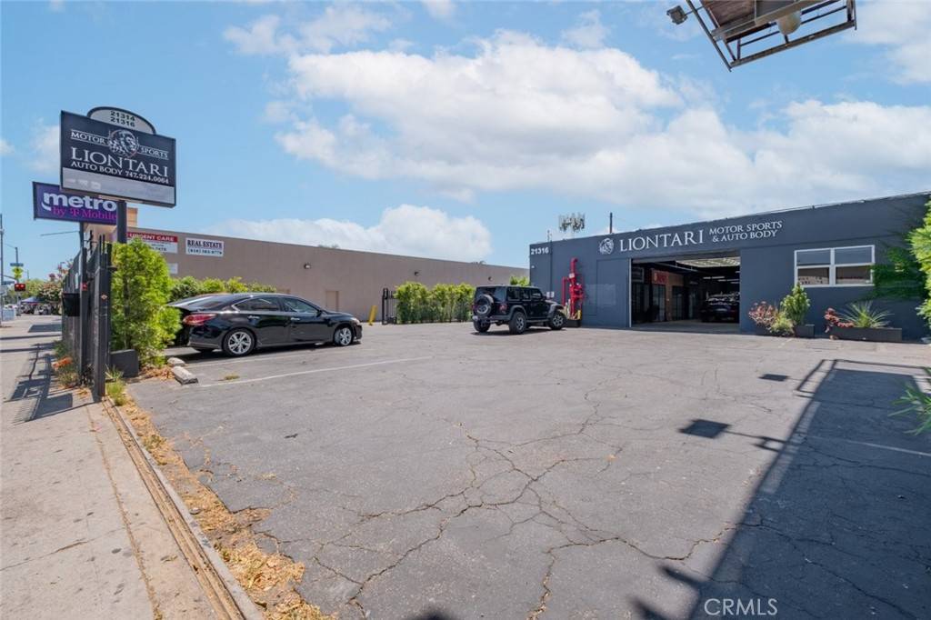 Canoga Park, CA 91303,21316 Sherman Way