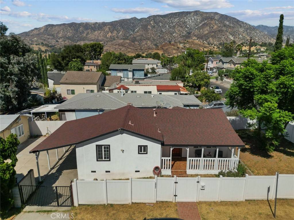 Sunland, CA 91040,10751 Nassau AVE