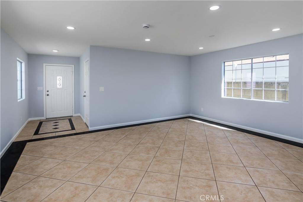 Arleta, CA 91331,10125 Sharp AVE