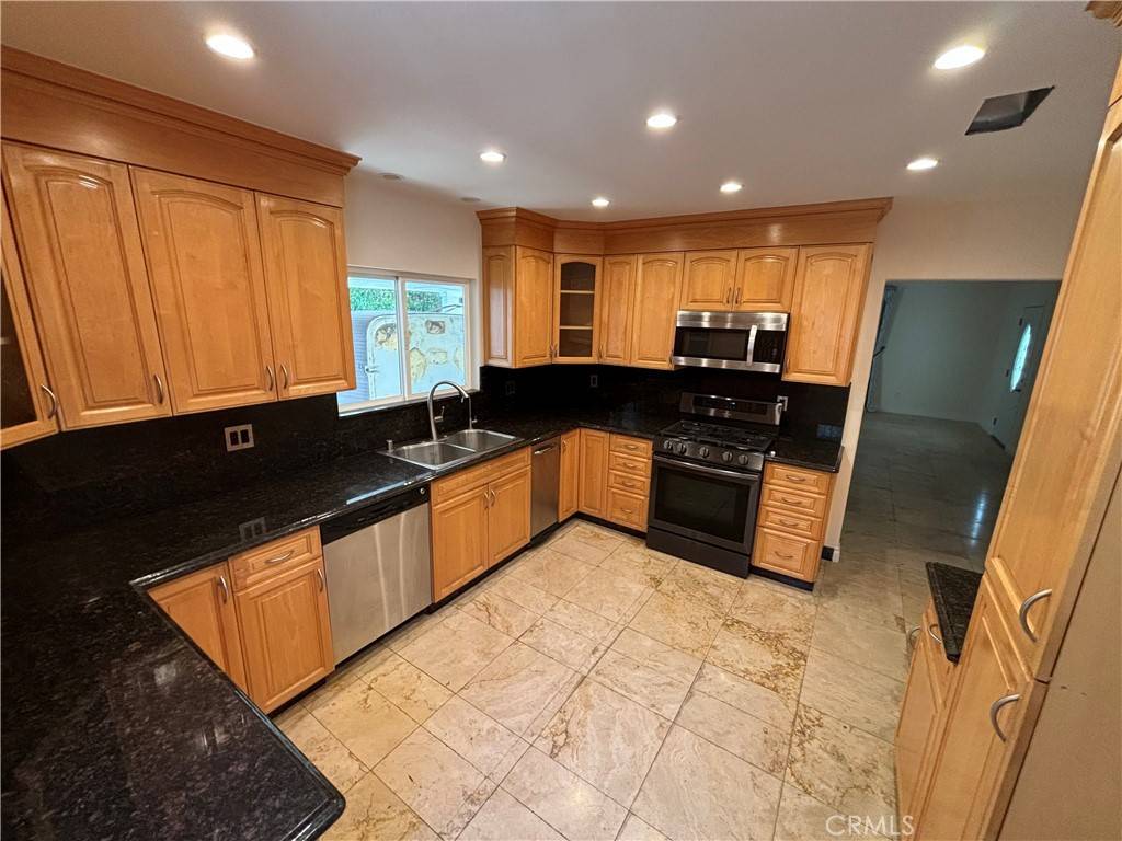 Tujunga, CA 91042,10454 Fernglen AVE